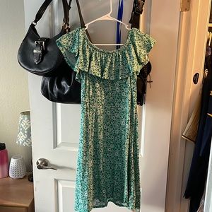 Women green dress!